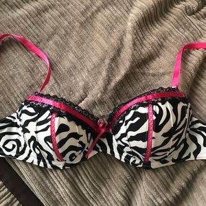 34B bra